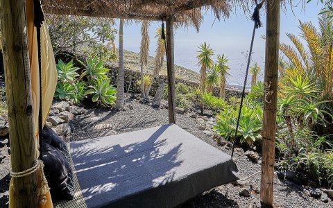 Outdoorbett mit Meerblick